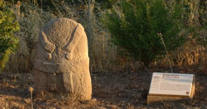 Statue-menhir de Saint-Julien à Belmont-sur-Rance